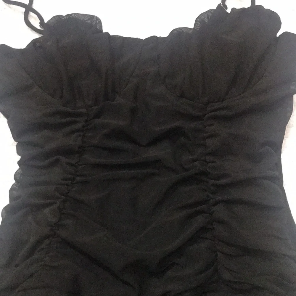TOPS - Picture 2 of 5